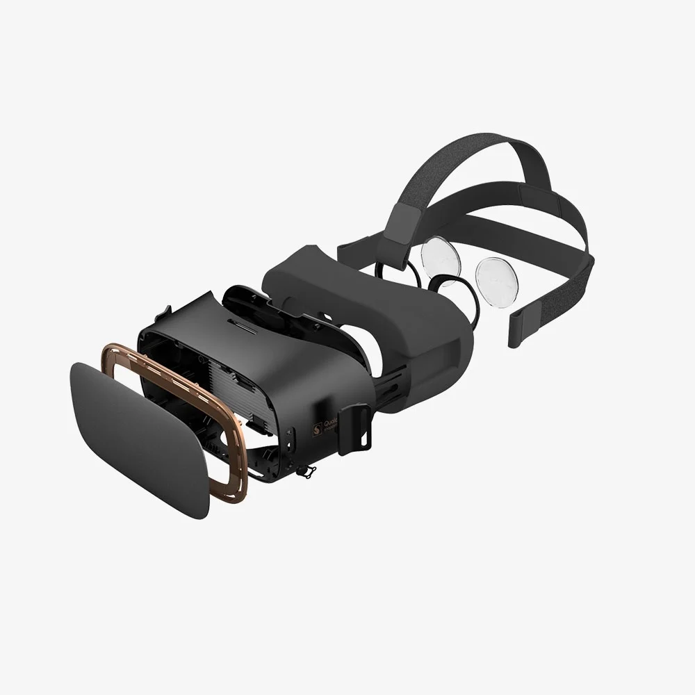 Estudiantes usando las gafas VR EDUPRO del VirtuLab 360° en clase